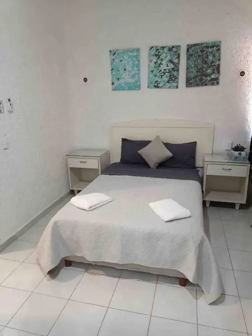 Lagoon-Front House In Hotel Zone Central Location With Easy Access To Top Attractions Канкун